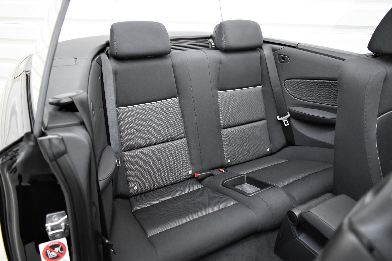 BMW 118i Cabrio+Navi+Automatik+PDC+Tempomat+SHZ