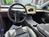 Tesla Model Y - blaue Tesla Model Y
