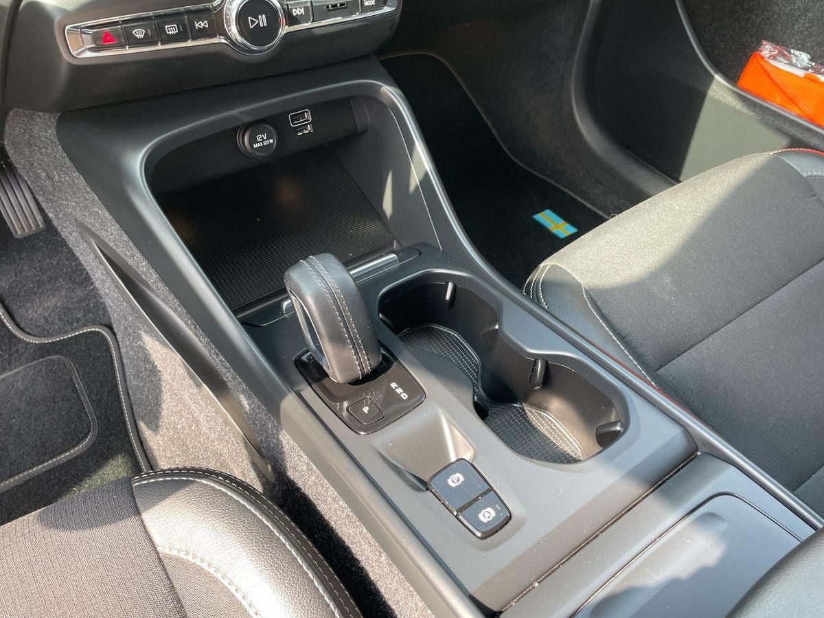 Volvo XC40 T4 FWD Momentum 360° ACC DAB LED LHZ foto 19