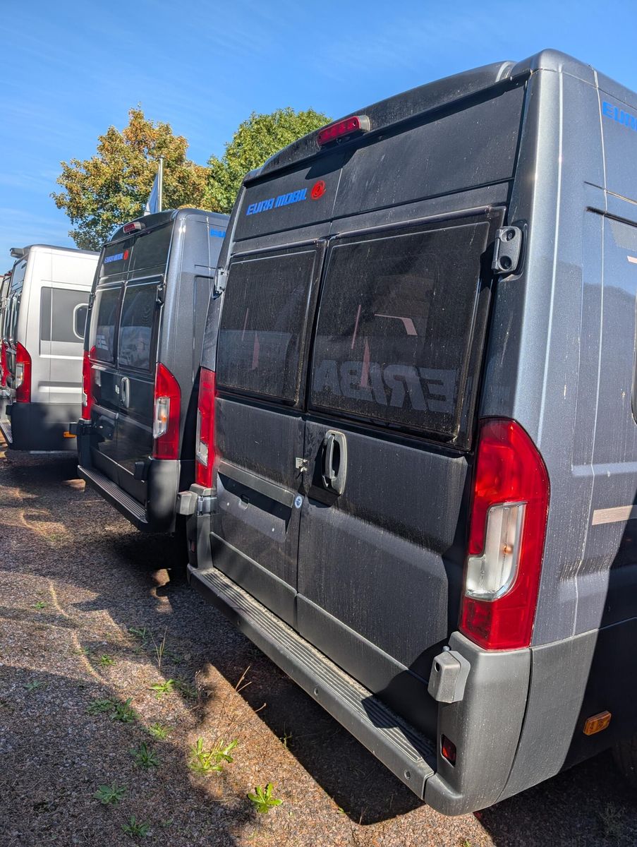 Fahrzeugabbildung Eura Mobil Van V 635 EB  Captain-Chair- Sitze, Skyroof, RFK