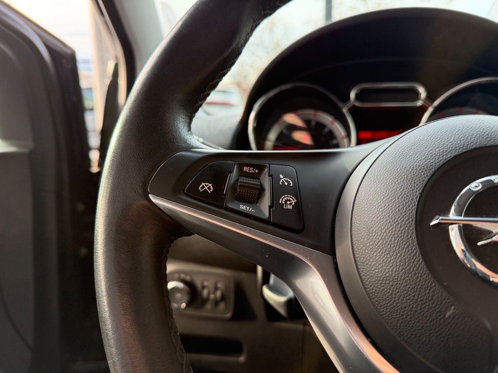 Fahrzeugabbildung Opel Adam Jam 90PS IntelliLink/PDC!