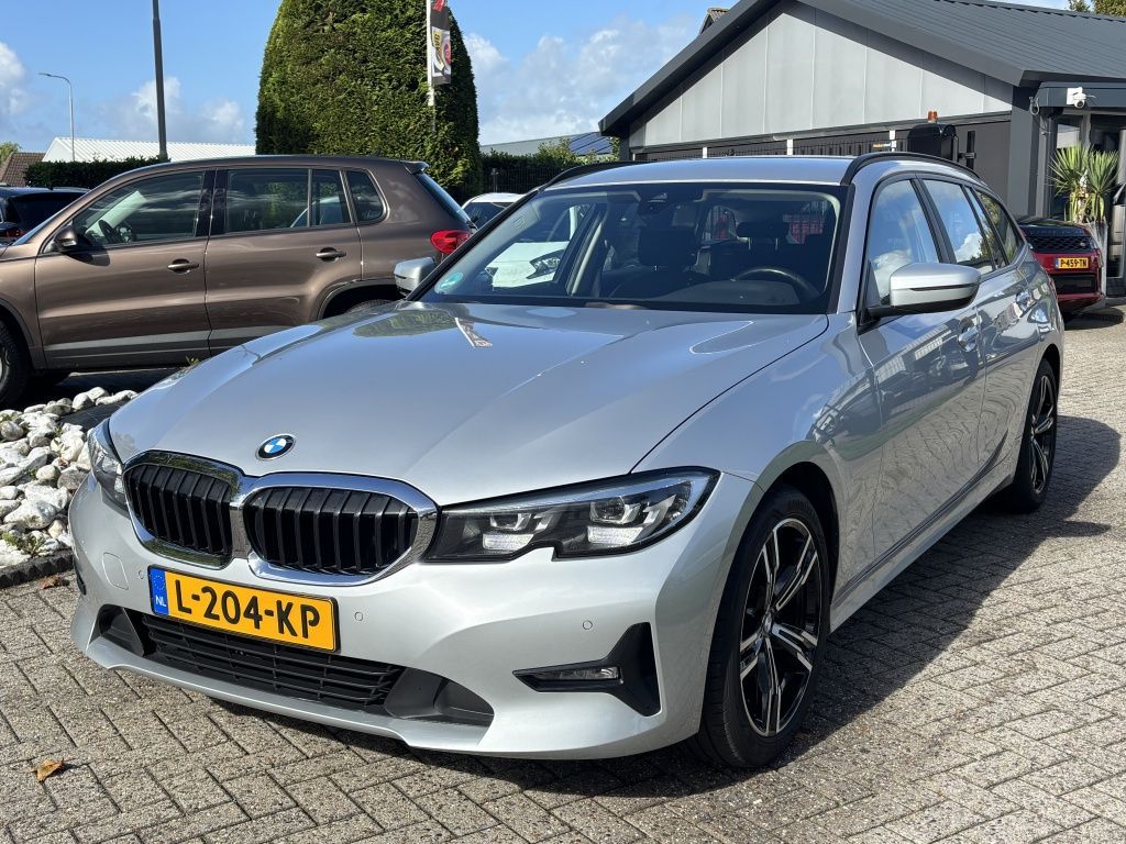 BMW 320 320D Touring automatik 2020 Händlerwartung