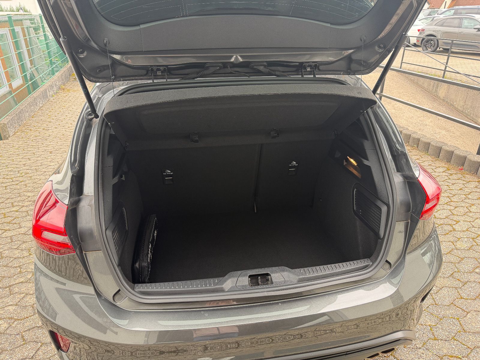 Fahrzeugabbildung Ford Focus /ST-LINE/AUTOMATIK/KAMERA/NAVI/SHZ/ACC