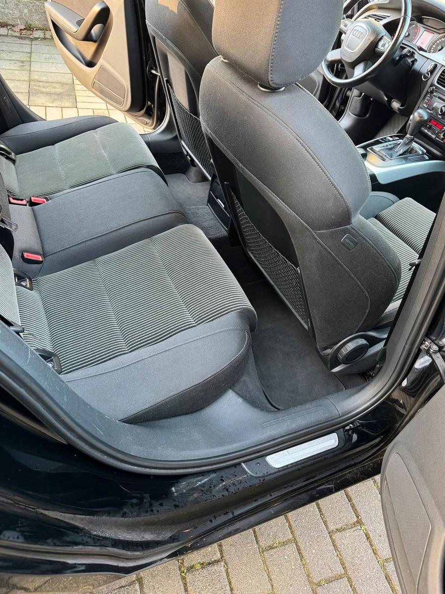 Audi A4 2009 — photo 10