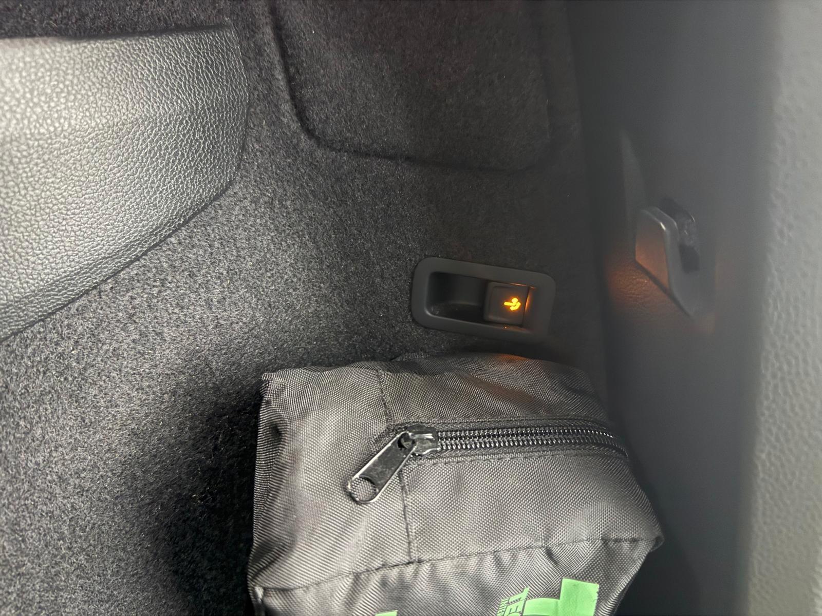 Skoda Karoq Sportline 4x4/KAMERA/LED/AHK/NAV