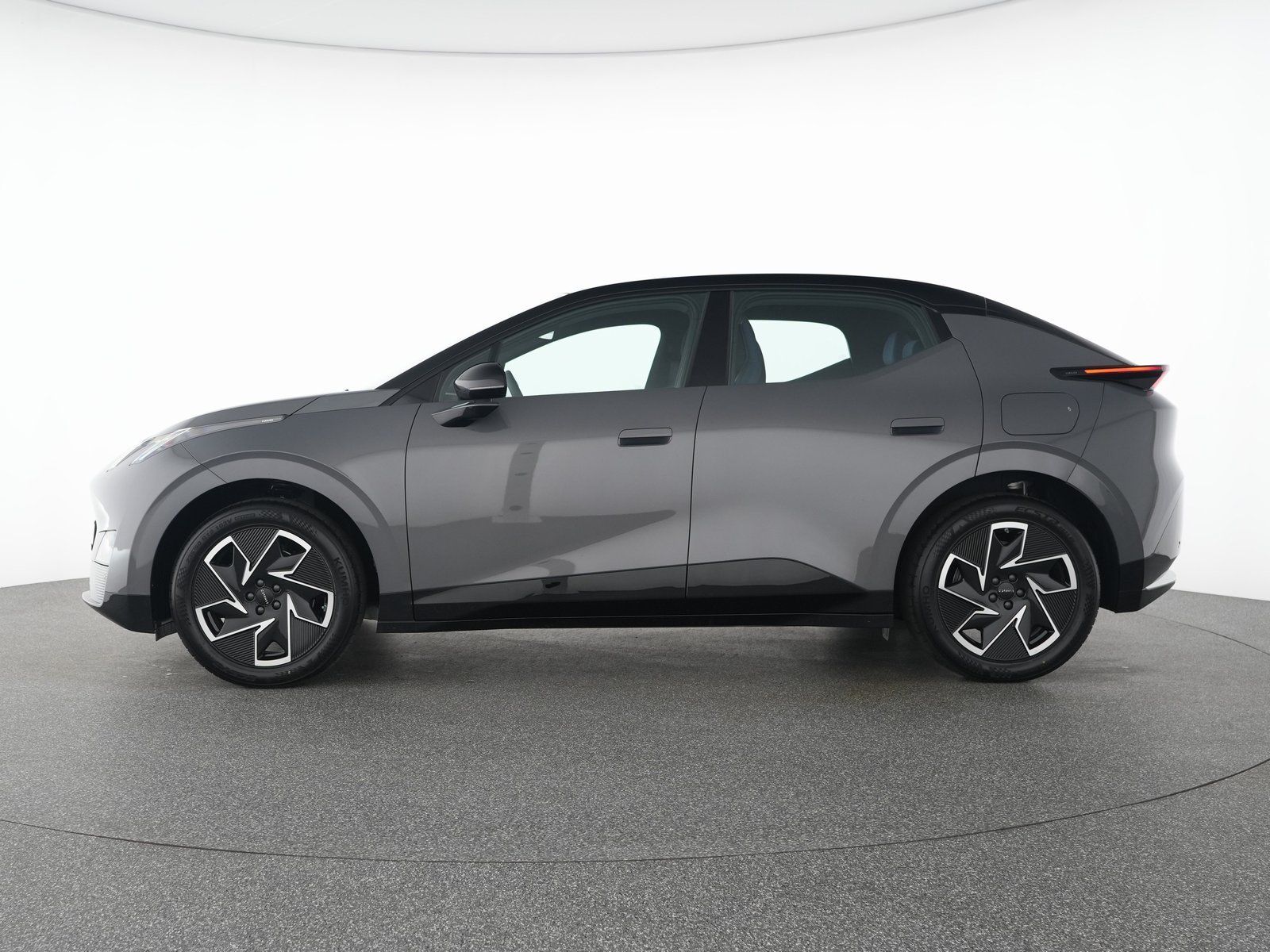 Lynk & Co 02