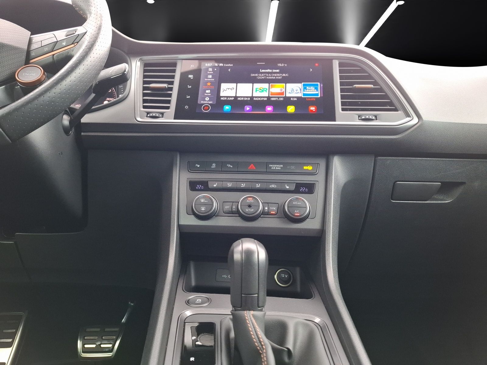 Fahrzeugabbildung SEAT Ateca VZ DSG 4Drive LED Navi AID ACC beats Park-