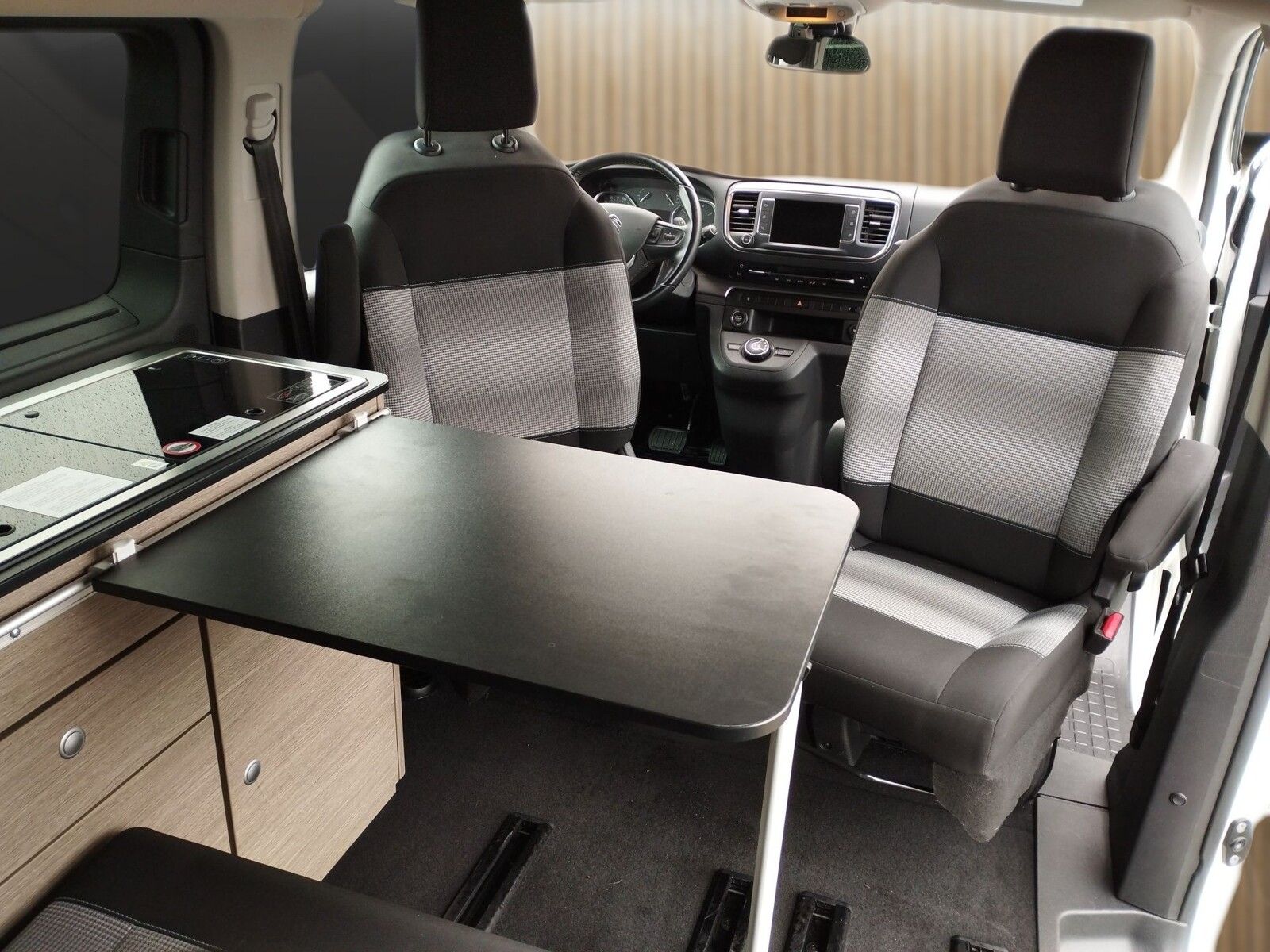 Fahrzeugabbildung Pössl Campster Citroen 180 PS Automatik