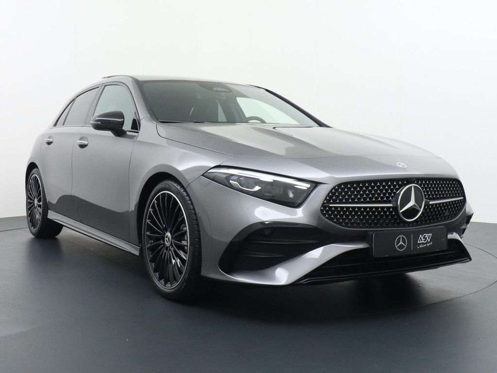 Mercedes-Benz A 180 Star Edition AMG Line | Panorama - Schiebe