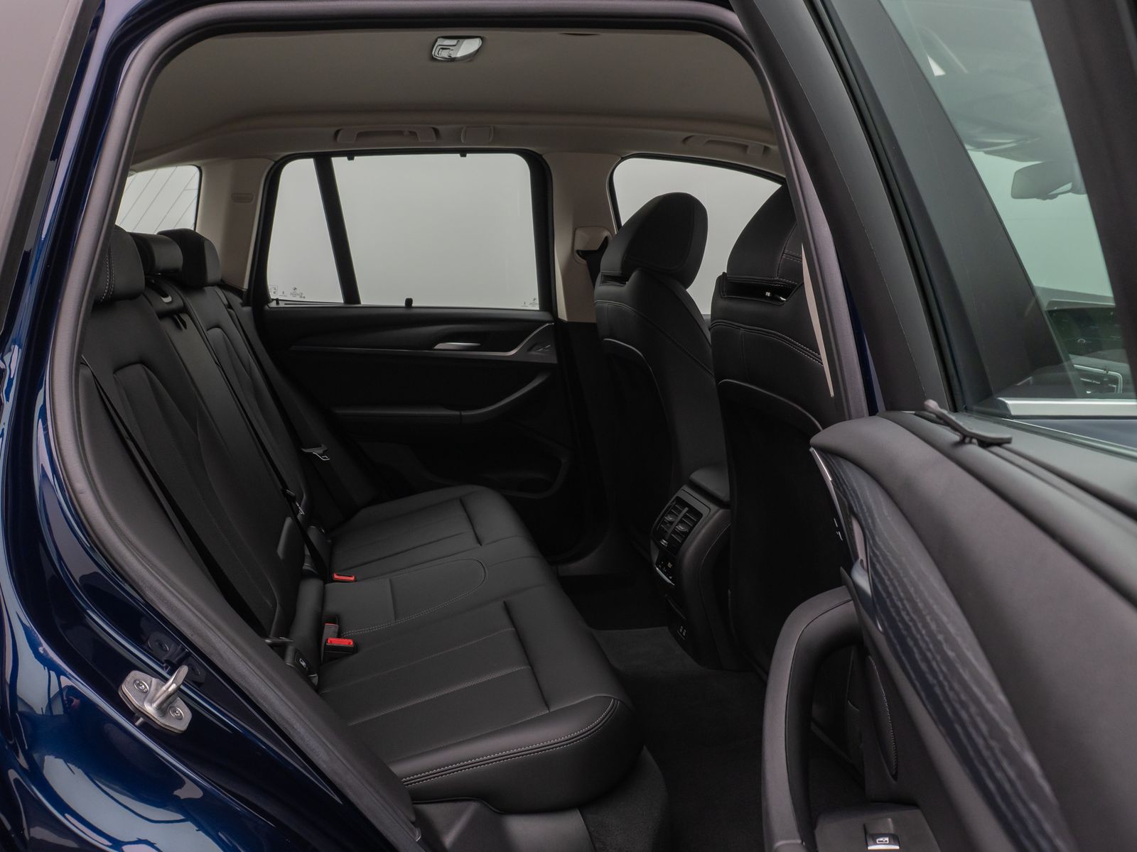 Fahrzeugabbildung BMW X3 xD20d Kamera DAB HiFi Lenkrhz AHK Alarm Sport