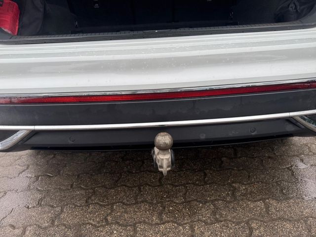 Tiguan Elegance 2.0 TDI 4Motion DSG IQ Light Nav