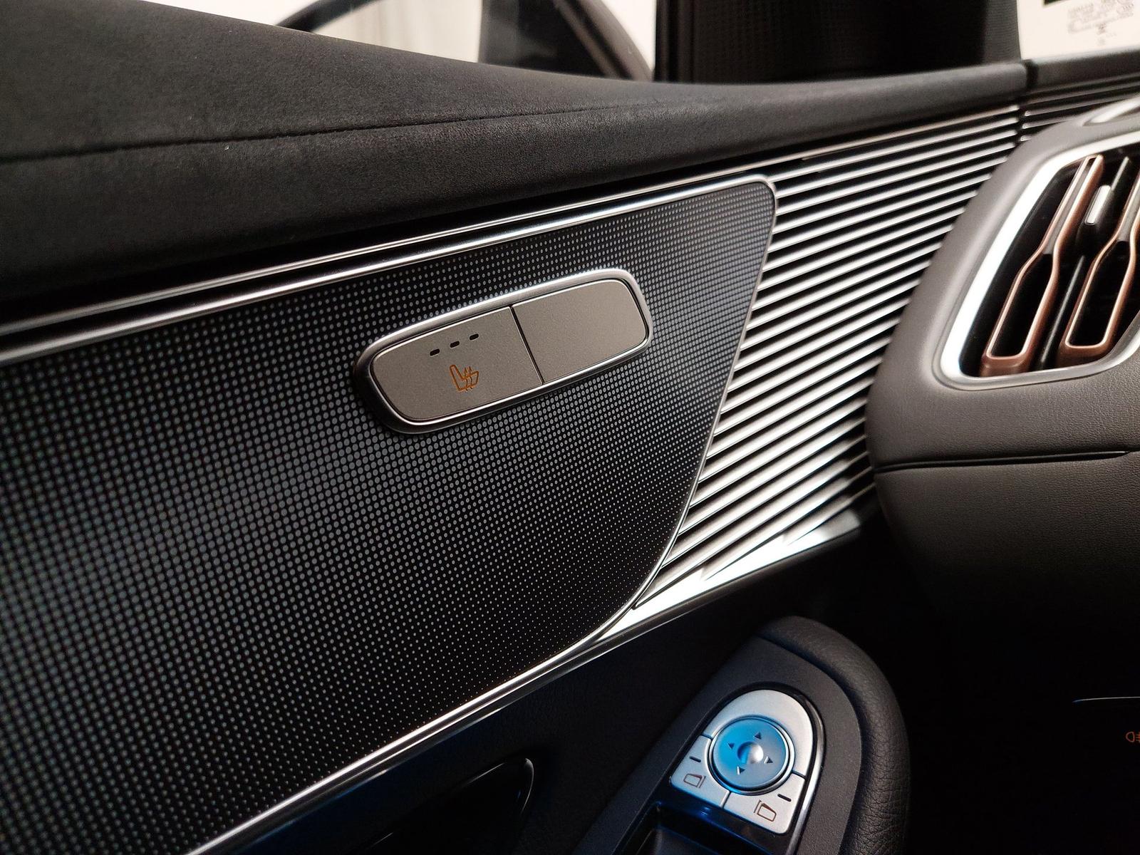 Mercedes-Benz EQC 400 4M Leder Navi LED Kamera Sound