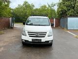 Hyundai H-1 Kasten AHK - Hyundai Kombi, Kleinbus bis 9 Sitze
