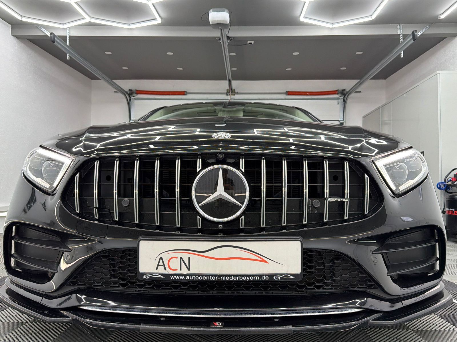Fahrzeugabbildung Mercedes-Benz CLS 350 d 4Matic AMG-LINE/HuD/eGSD/DISTR+/STHZ