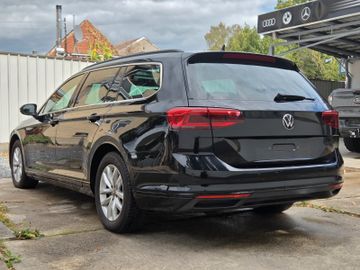 Volkswagen Passat - 4