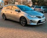 Toyota Toyta Auris - Toyota Auris in Essen