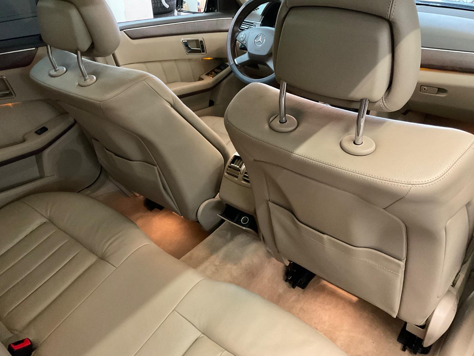 Mercedes-Benz E220 2011 — photo 26
