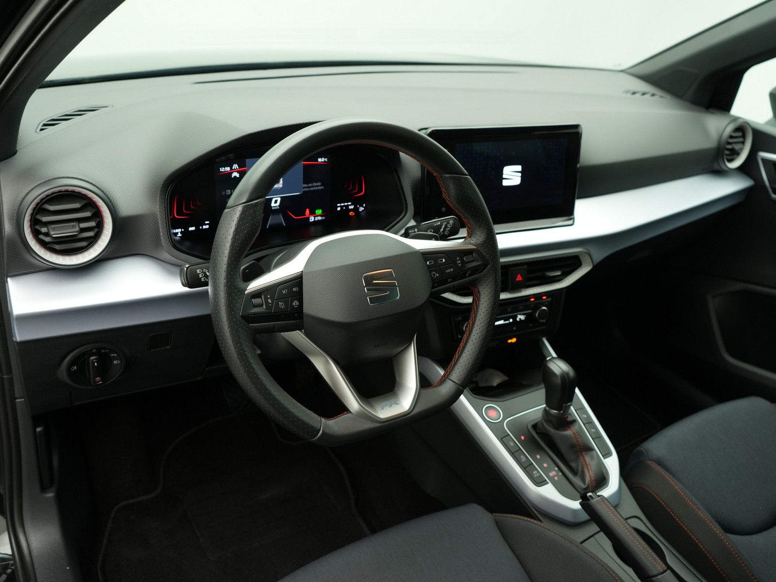 Seat Arona - Bild 4