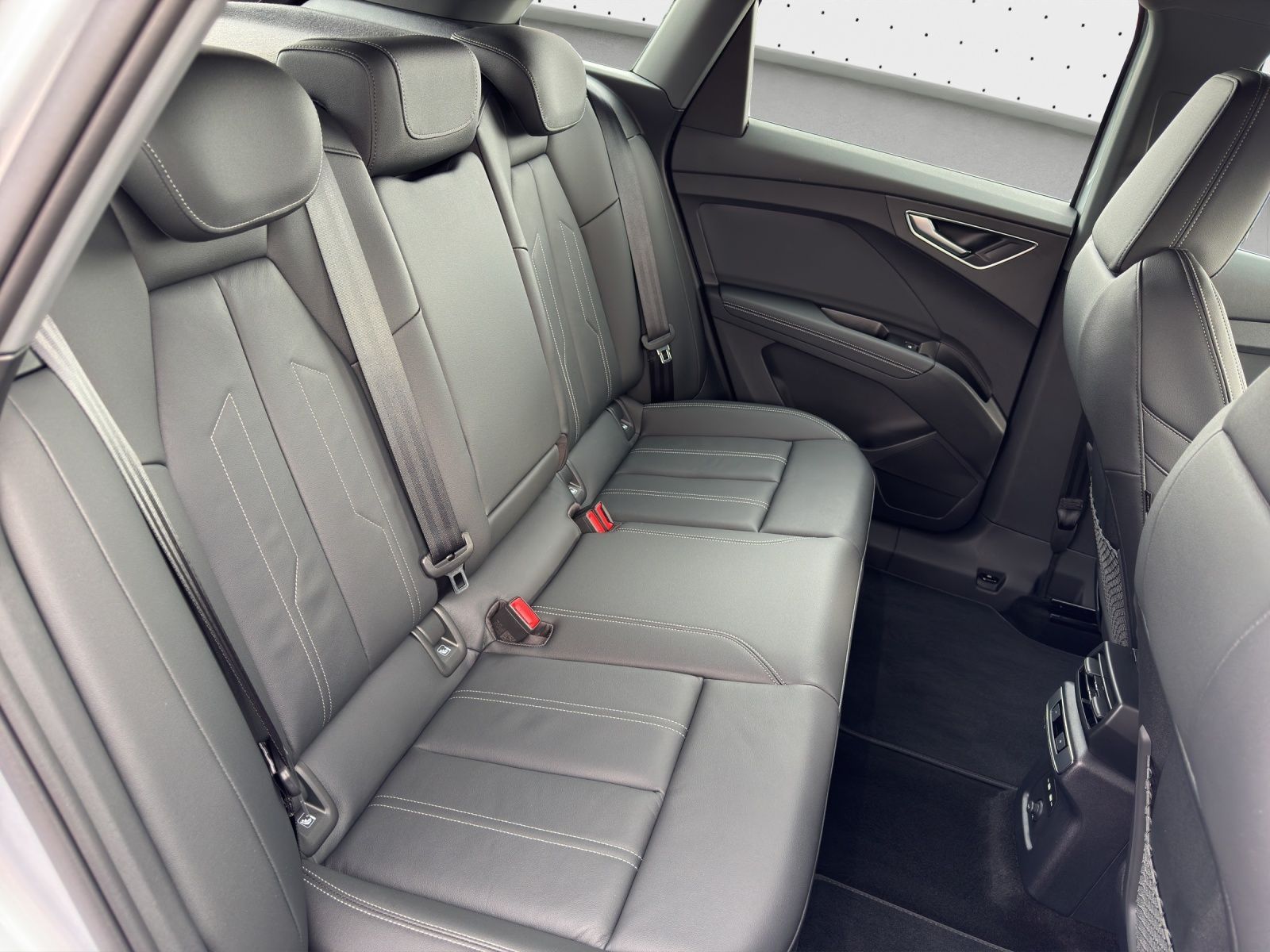 Audi Q4 e-tron - Bild 14