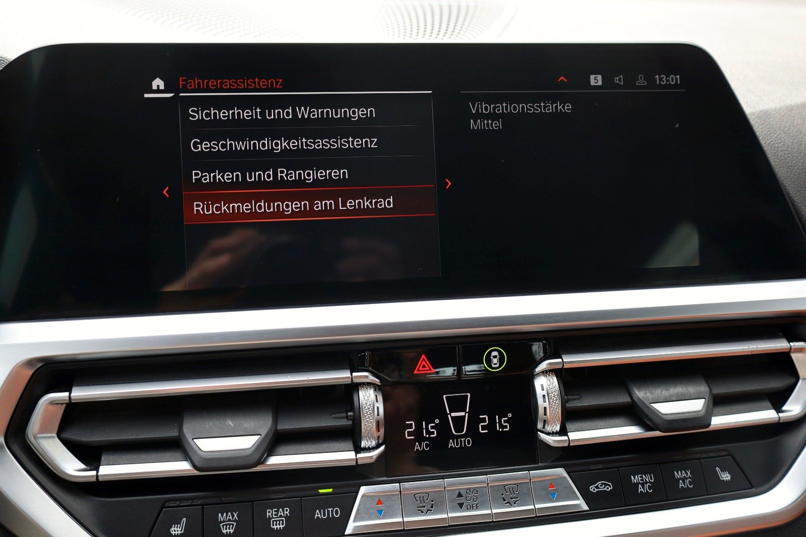 Fahrzeugabbildung BMW 318d Touring Sport Line,Leder,Navi,LED,HUD,AHK e