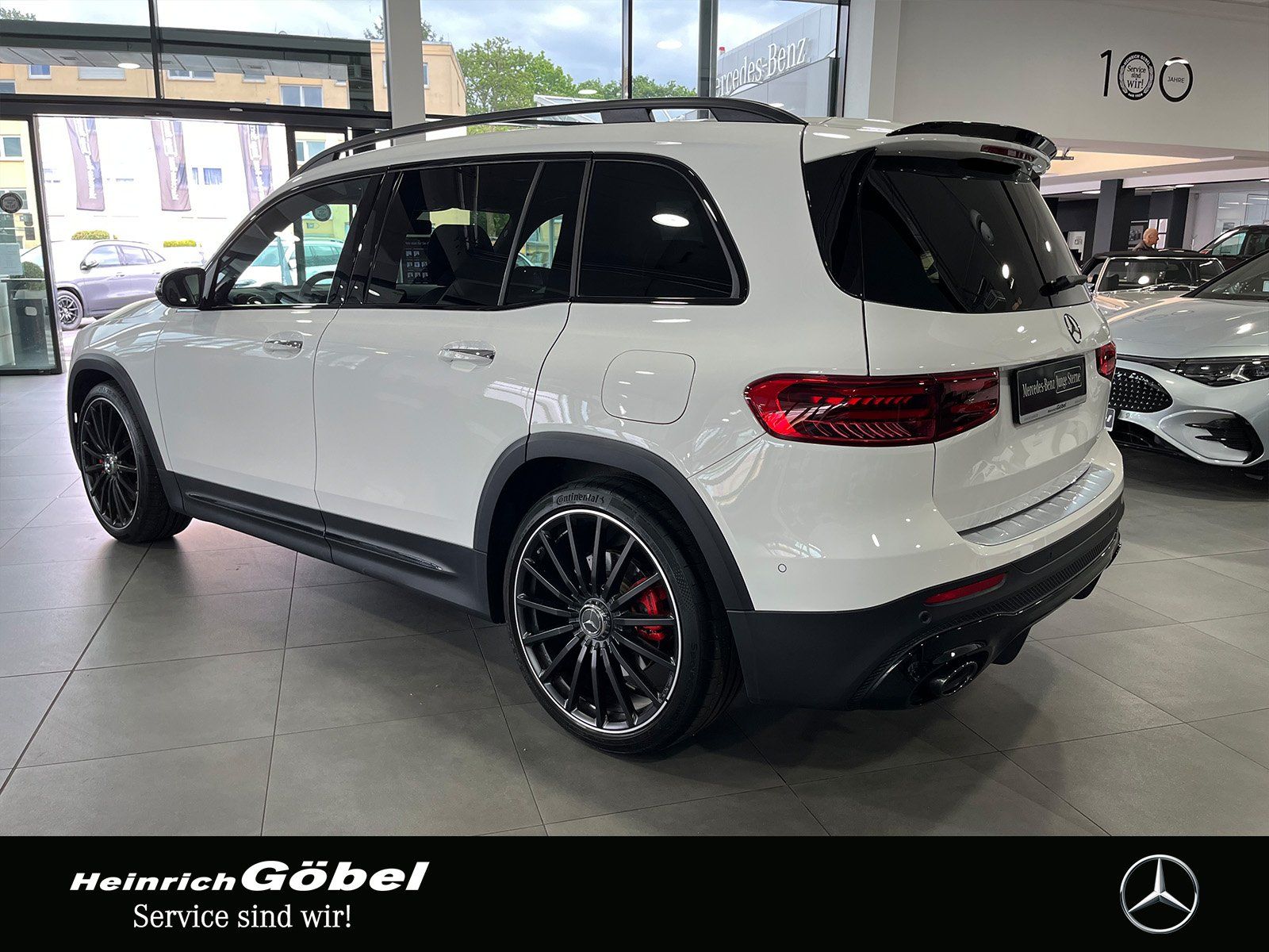 Fahrzeugabbildung Mercedes-Benz GLB 35 4M AHK+PANO+HUD+360°+FAHR-ASSIST+MULTIB.