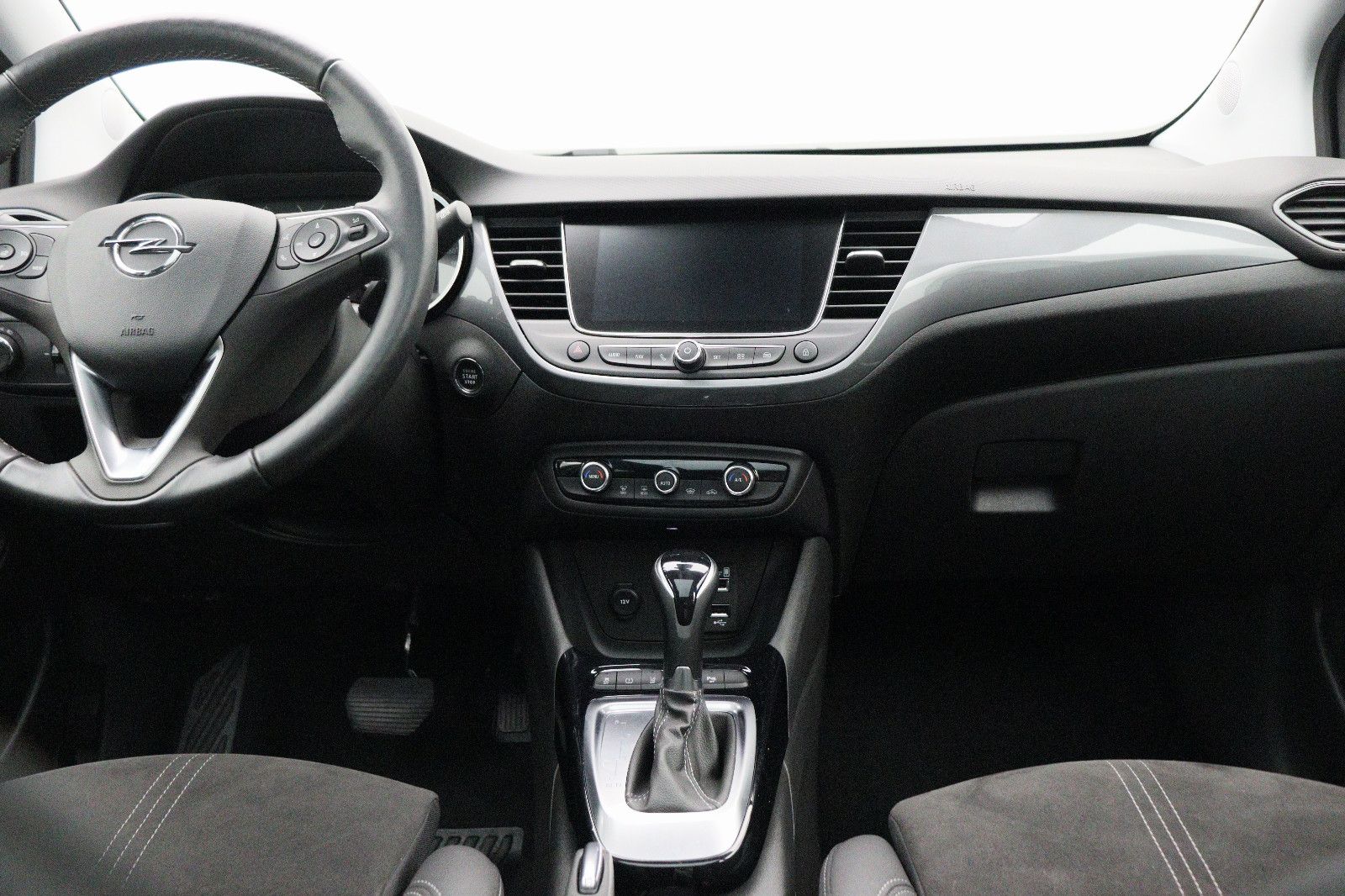 Fahrzeugabbildung Opel Crossland (X) 1.2 Ultimate Automatik