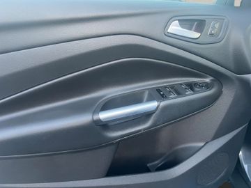 Ford Kuga - 12