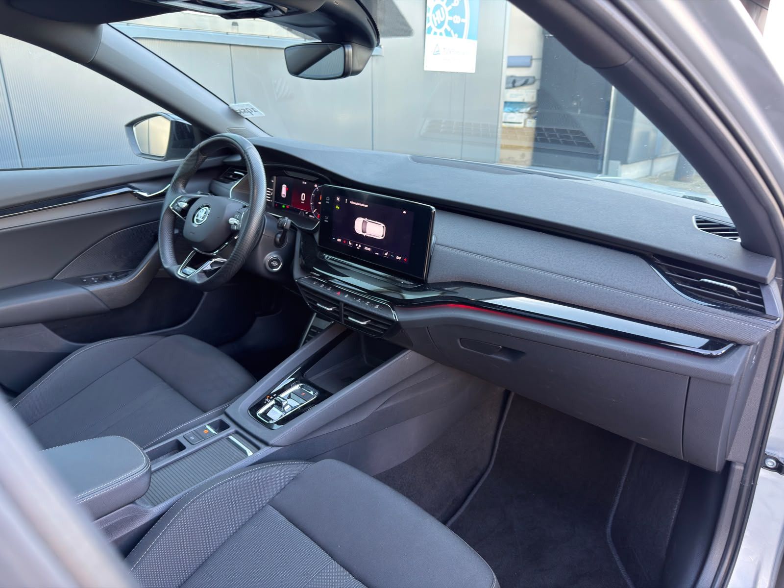 Fahrzeugabbildung SKODA Octavia Combi Sportline*PANO