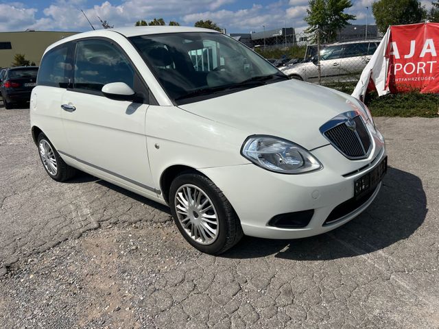 Lancia Ypsilon 1.4 16V Oro* Klima *