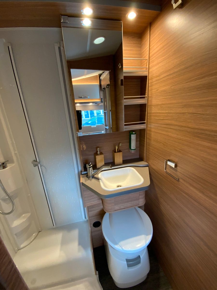 Fahrzeugabbildung Weinsberg CaraSuite 650 MEG