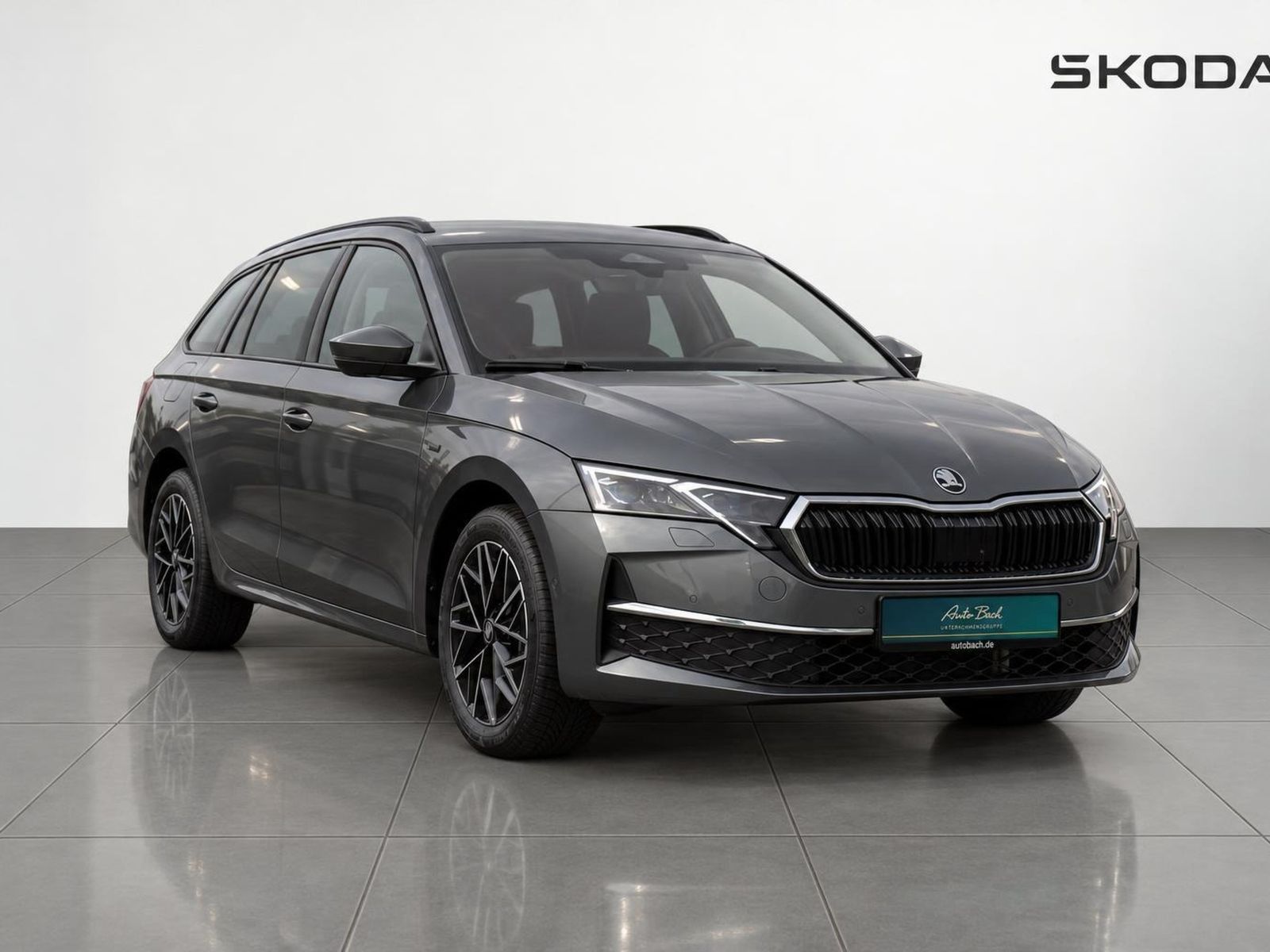 Skoda Octavia Combi Tour 2.0 TDI Navi LED HuD ACC imagem 3