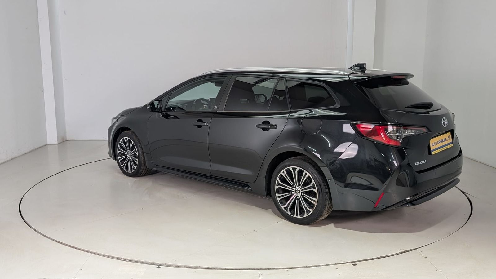 Fahrzeugabbildung Toyota Corolla Touring Sports 1.2 Team D * LED *