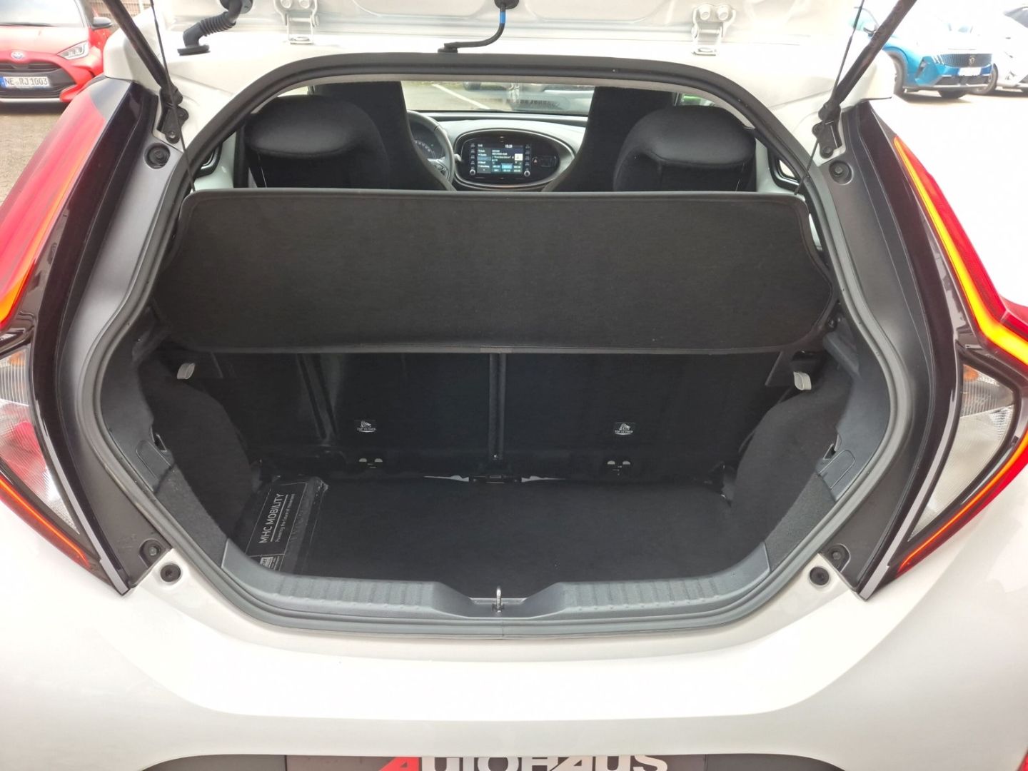 Fahrzeugabbildung Toyota Aygo X AYGO 1,0 Play Apple CarPlay Android Auto