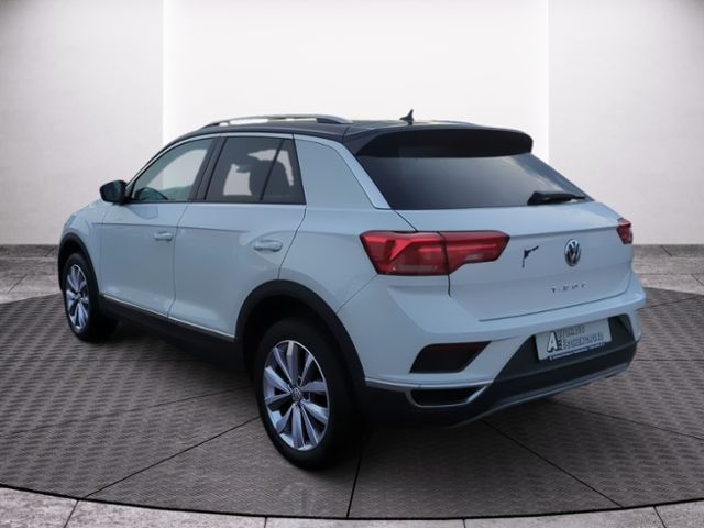 Fahrzeugabbildung Volkswagen T-Roc 1.5 l TSI DSG Style AHK ACC NAVI LED