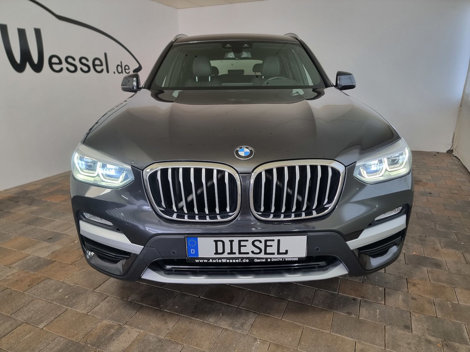 BMW X3 2.0 dA sDrive18 xLine LED AHK HeadUp Hifi foto 23