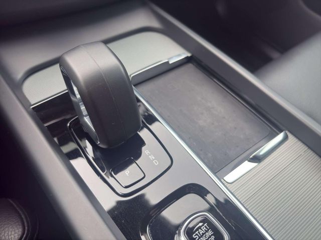 Volvo XC60 Plus Dark 2WD