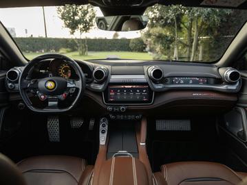 2021 Ferrari GTC4LUSSO — миниатюра 46