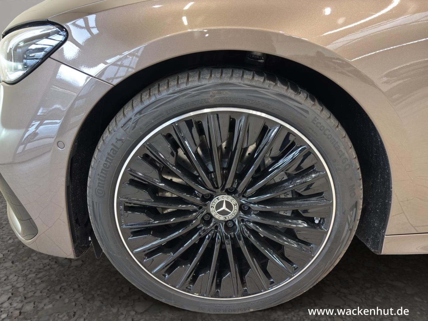 Mercedes-Benz E 220 d T AMG LINE ADVANCED PLUS AHK+DISTR+BURME