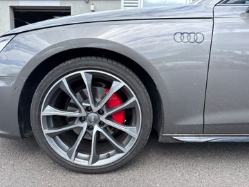 Audi A4 40 TDI quattro edition one+AHK+Matrix+HeadUp+