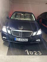 Mercedes-Benz E 220 CDI BlueEFFICIENCY ELEGANCE - Mercedes-Benz E 220 mit Diesel-Antrieb: Limousine, Cdi Elegance