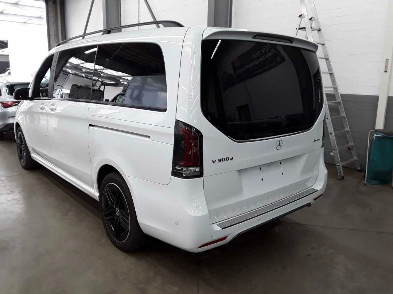 Fahrzeugabbildung Mercedes-Benz V 300 d 4MATIC EXCLUSIVE AMG Panorama AHK2,5to