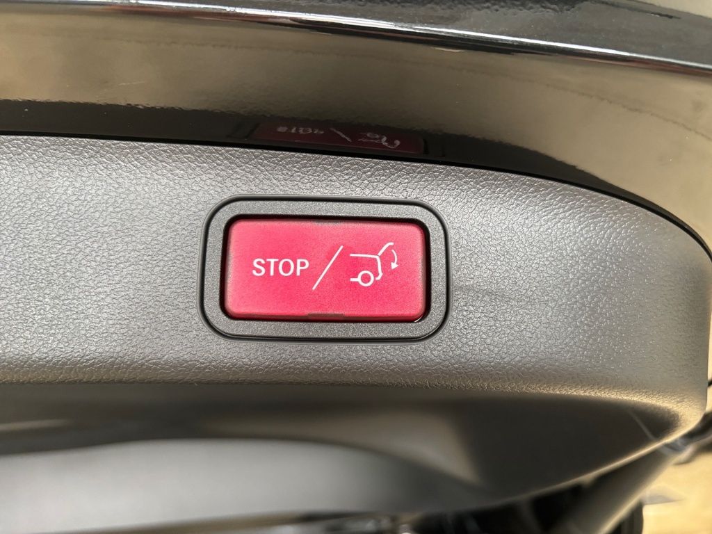 Fahrzeugabbildung Mercedes-Benz GLB 200 +AHK+