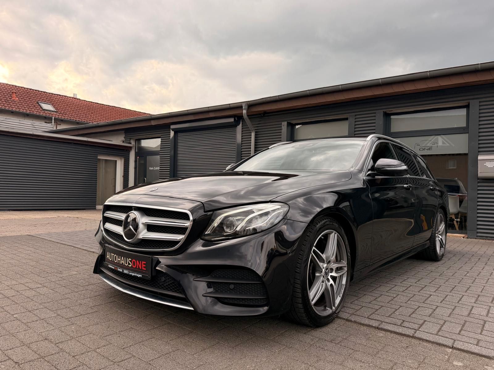 MERCEDES-BENZ E 350d T-MODELL 4MATIC PANORAMA/MEMORY/ESCHE