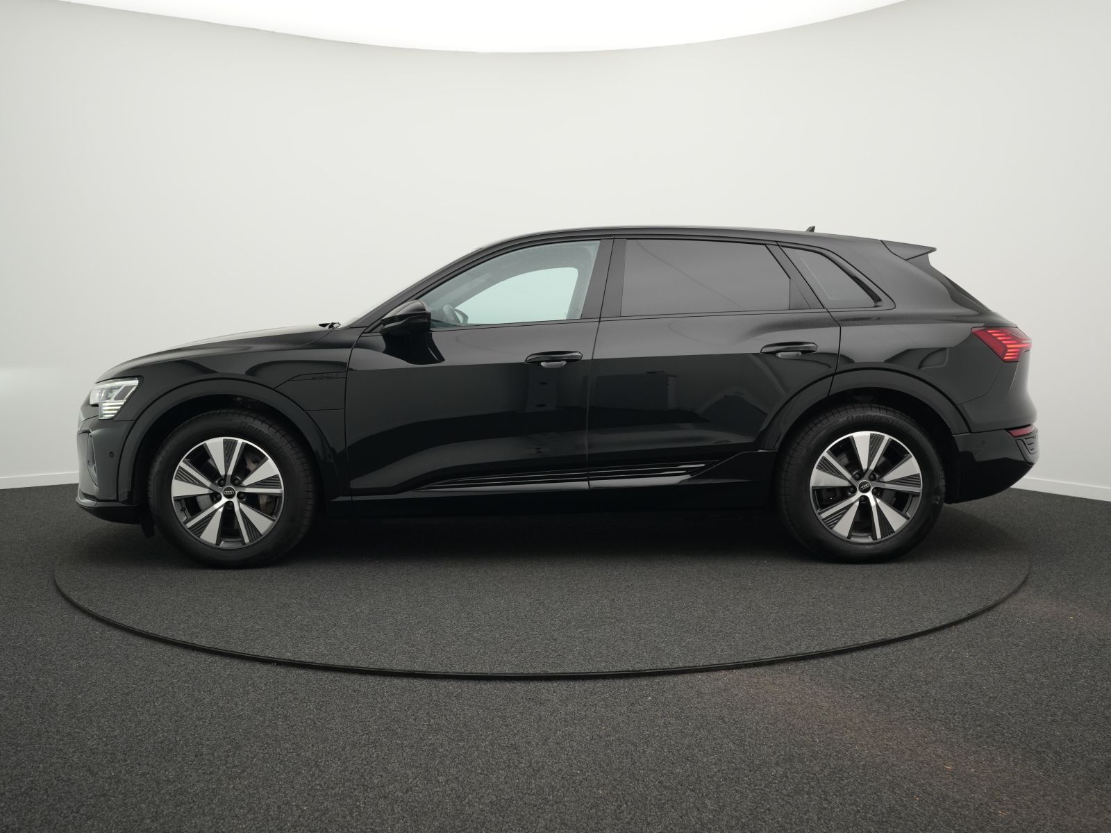 Audi Q8 e-tron - Bild 11