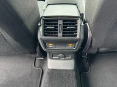 Fahrzeugabbildung Skoda Kodiaq Drive 125 4x4 AHK Navi 4x Sitzh. ACC