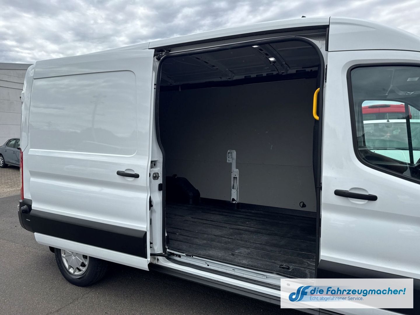Fahrzeugabbildung Ford Transit Kasten 350 L3 Trend AHK Apple CarPlay *E