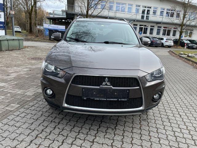 Mitsubishi Outlander Intense 4WD