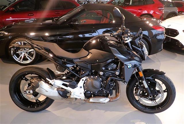 BMW F 900 R A2 Tieferlegung Premium Selectio