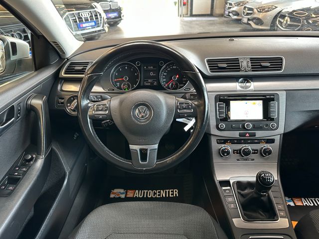 MYAUTOCENTER – Gebraucht- und Jahreswagen mit Werkstattservice in Pfaffenhofen Volkswagen Passat *ACC*NAV*AHK*PDC*SitzHZ*2-ZONEN*TotWinkel