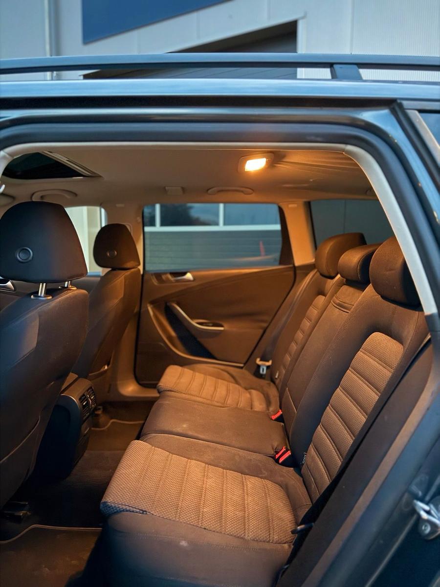 Volkswagen Passat 2009 — photo 8